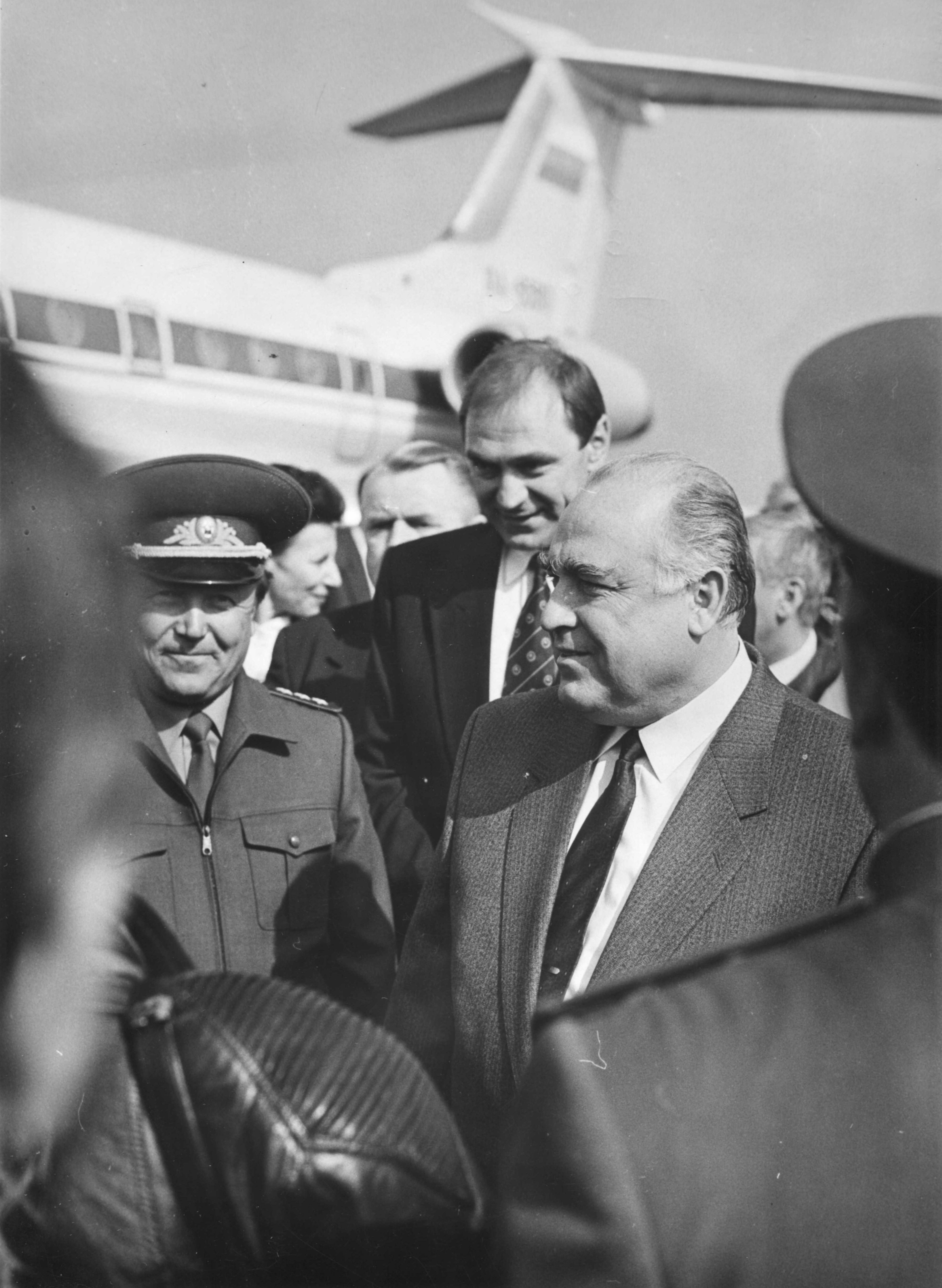 Архивный хронограф: 85 лет со дня рождения советского и российского  государственного деятеля Виктора Черномырдина